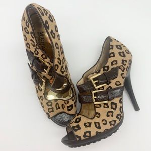 Animal print pumps